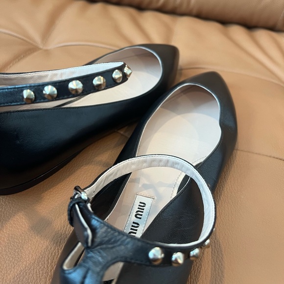 Beautiful Black Italian Leather Miu Miu Ballet Flats - Picture 8 of 9